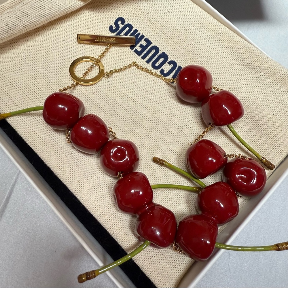JACQUEMUS cherry necklaces - Picture 14 of 16
